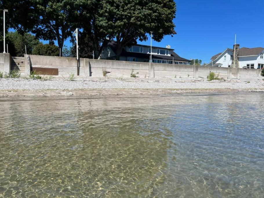 Beach House In Niagara Wainfleet Exterior photo